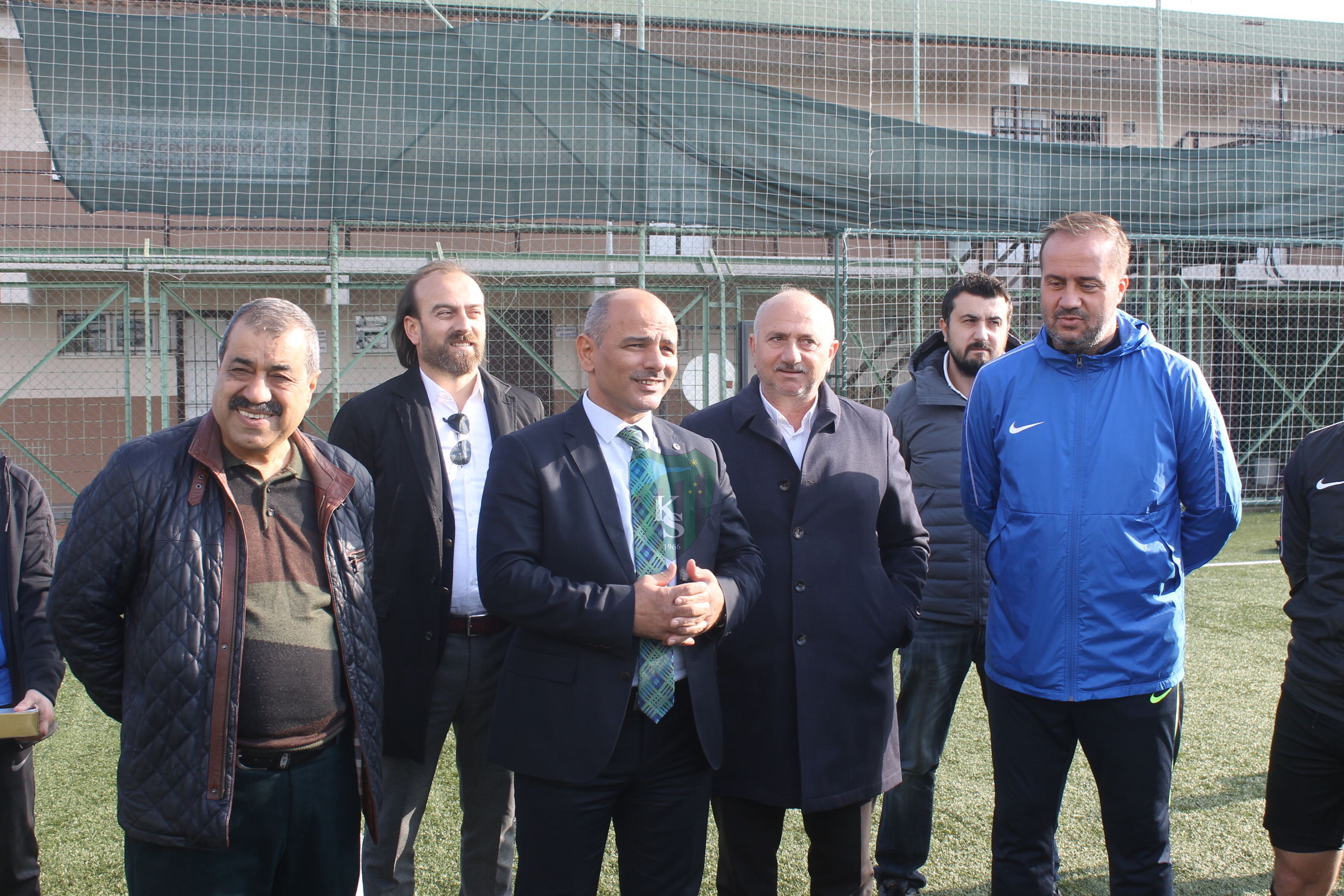 Körfez Belediye Başkanı Şener Söğüt Takımımızı ziyaret etti.