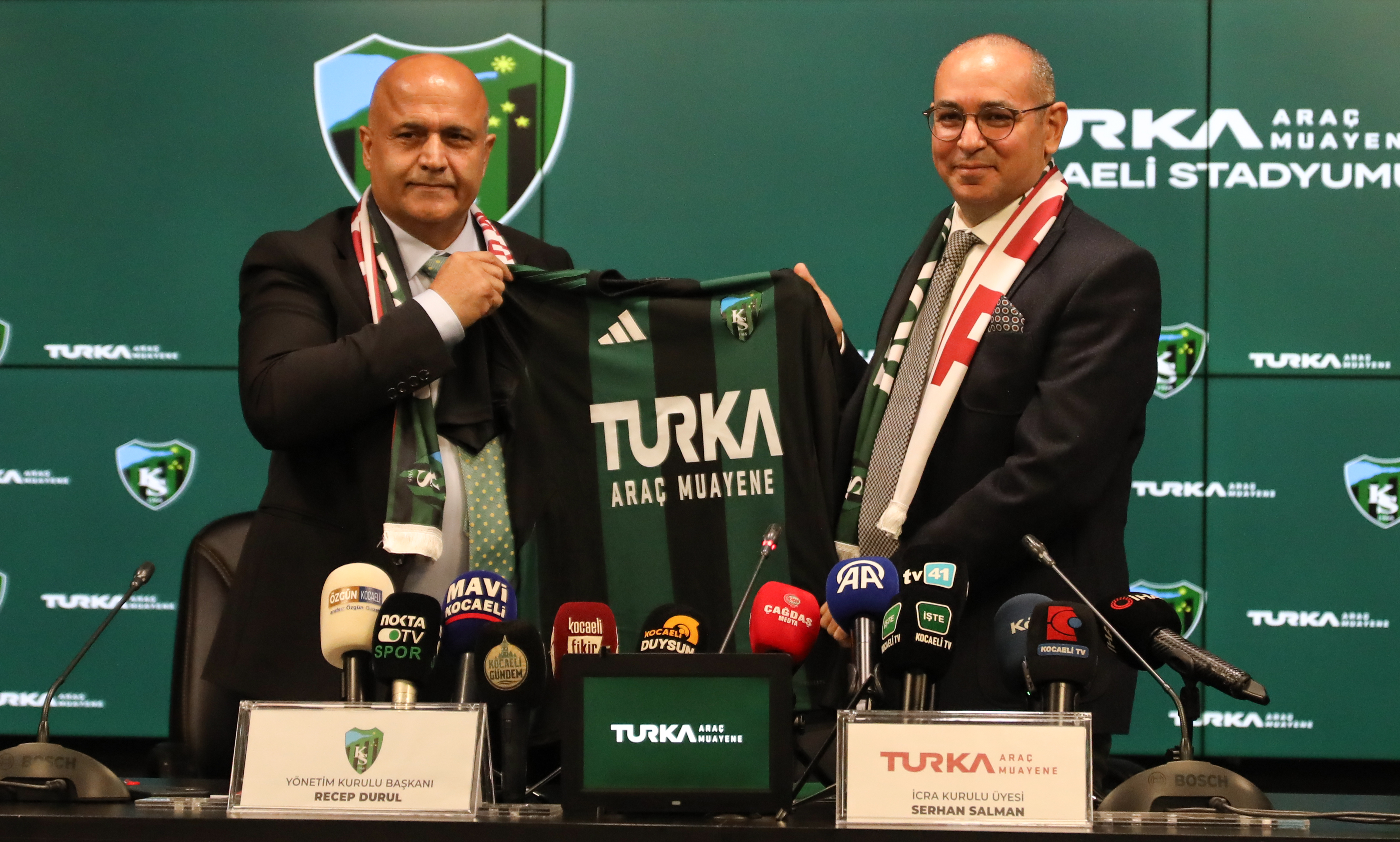 Turka Kocaeli Stadyumu İmza Töreni 1